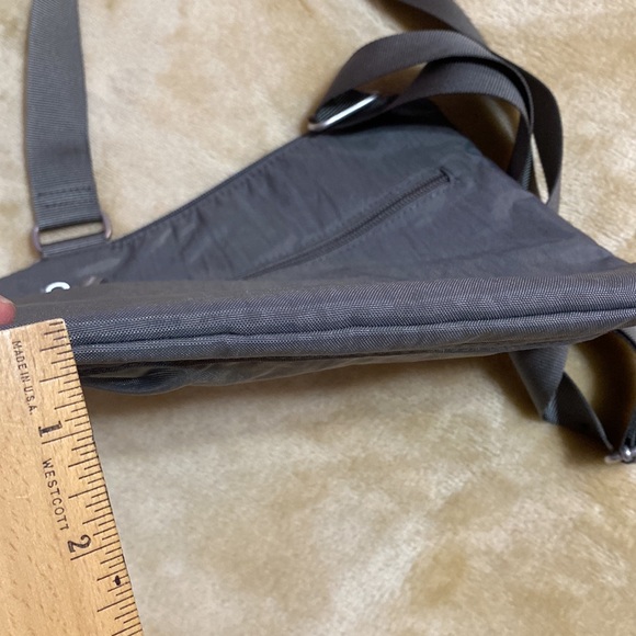 Baggalini crossbody like new - Picture 4 of 4